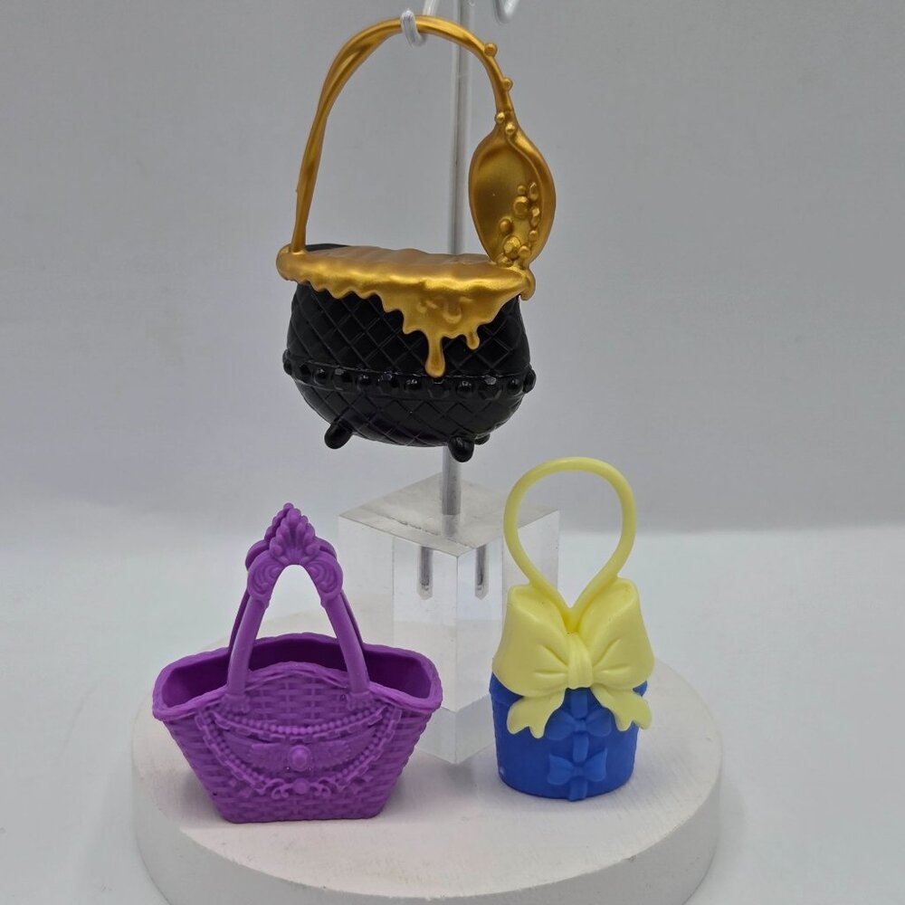 Ever After High Doll Accessory Set - Raven Queen Purple Tote Ginger Breadhouse C